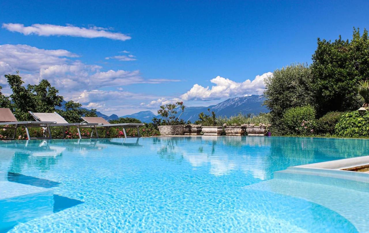 Villa Elena Appartamento In Villa Montinelle Exterior photo